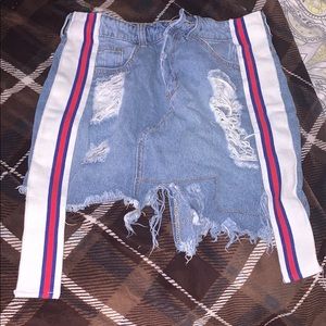 RIPPED FLAG MINI SKIRT